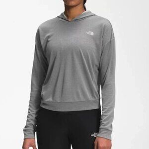 The North Face Women's Wander Pullover Hoodie in Light Grey Heather Size Small